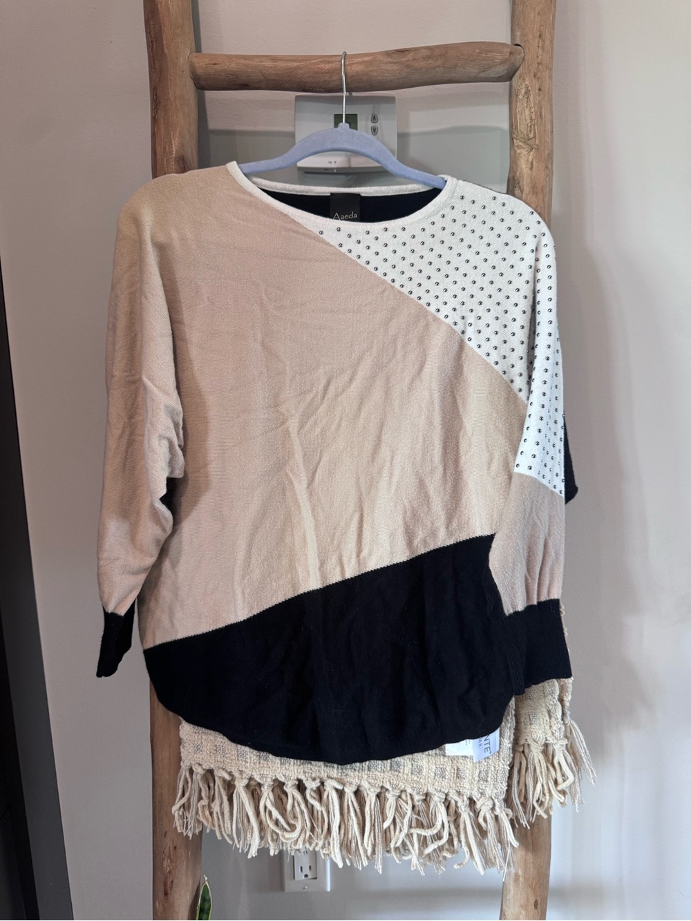 Colorblock Crewneck Sweater in Beige, White & Black